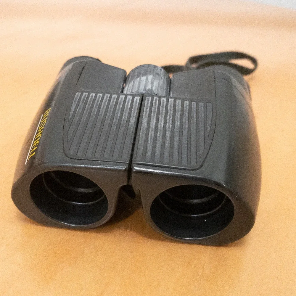Bushnell Binoculars 10x24 Compact Black Model 13-1024 With Case 262ft/1000yds‎